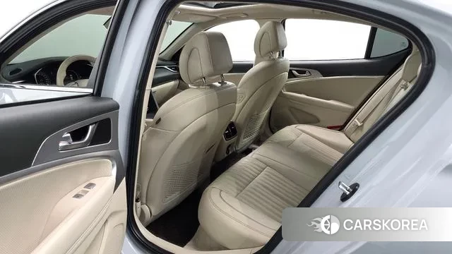 Genesis The New G70 2021 Светло-серебряный цвет из Кореи, фото 3