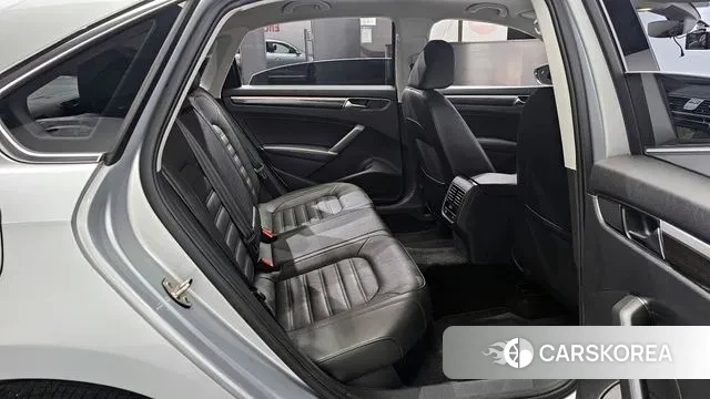 Volkswagen The New Passat 2018 Серебряный из Кореи, фото 3