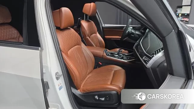 BMW X7 (G07) 2021 Белый из Кореи, фото 3