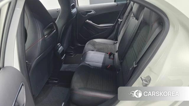 Mercedes-Benz A-Class W176 2018 Белый из Кореи, фото 3