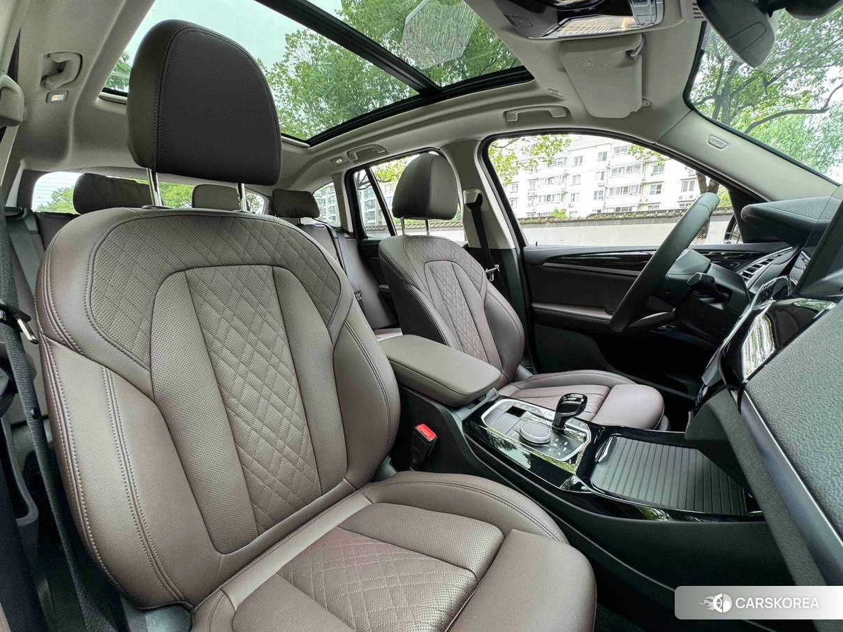BMW X3 2021 Черный из Китая, фото 3