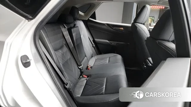 Lexus NX350h Second generation 2022 Белый из Кореи, фото 3