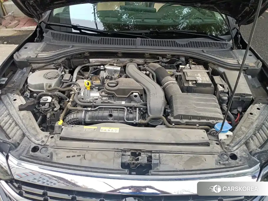 Volkswagen Sagitar 2024 Silver/gray из Китая, фото 3