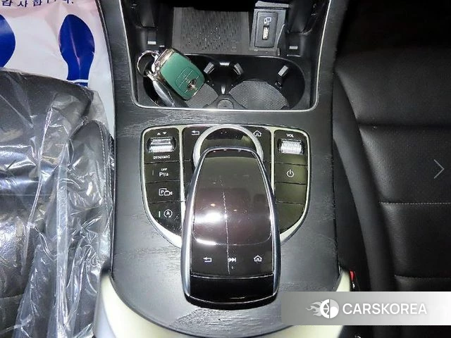 Mercedes-Benz C-Class W205 2019 Белый из Кореи, фото 3
