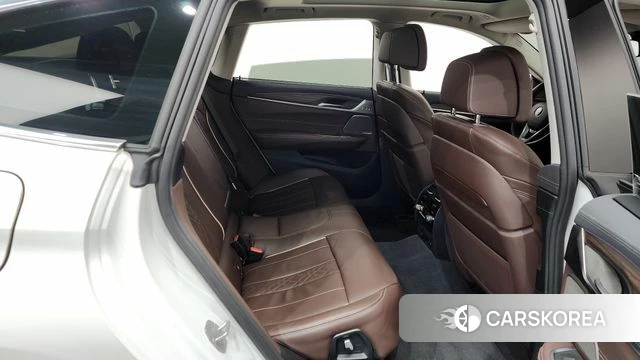 BMW 6 Series GT (G32) 2023 Белый из Кореи, фото 3