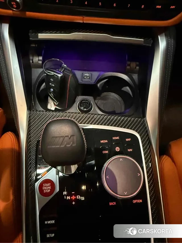 BMW M4 (G82) 2023 Светло-серебряный цвет из Кореи, фото 3