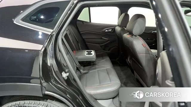 Chevrolet (GM Daewoo) Trax Crossover 2023 Черный из Кореи, фото 3