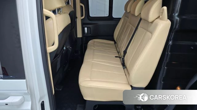 Hyundai Staria 2022 Белый из Кореи, фото 3