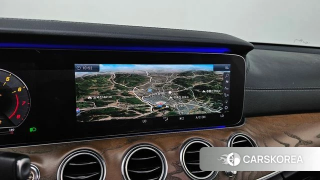 Mercedes-Benz E-Class W213 2018 Белый из Кореи, фото 3