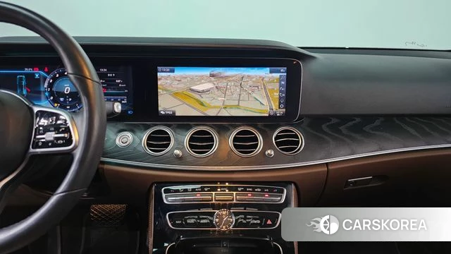 Mercedes-Benz E-Class W213 2019 Белый из Кореи, фото 3