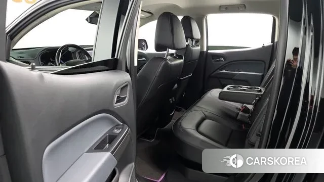 Chevrolet (GM Daewoo) Real New Colorado 2022 Черный из Кореи, фото 3