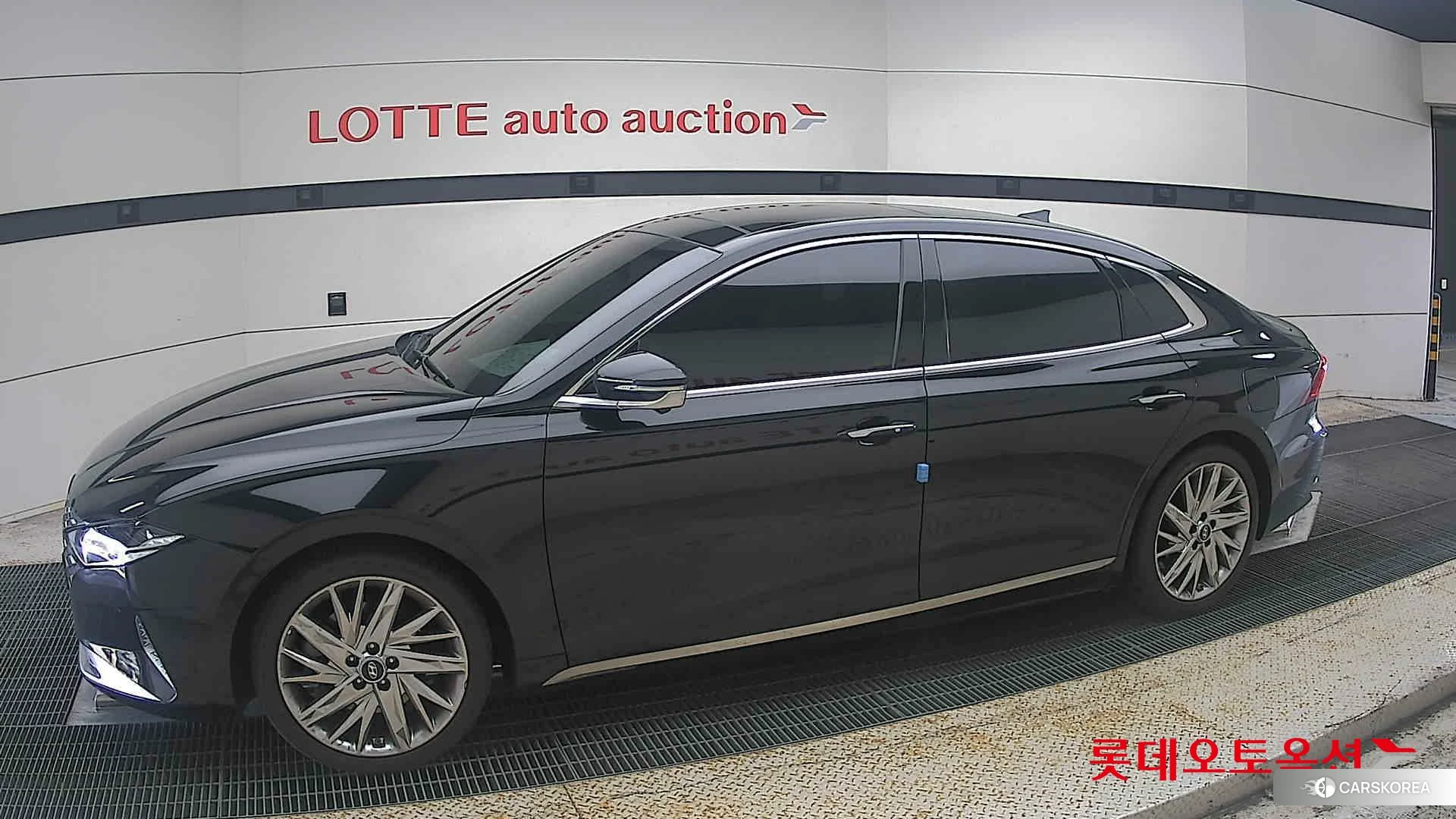Hyundai Grandeur 2022 Midnight Black Pearl из Кореи, фото 3