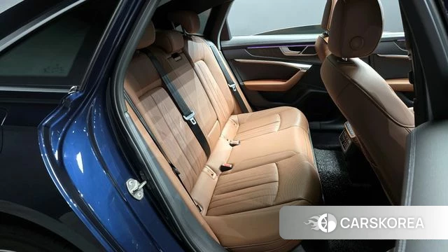 Audi A6 (C8) 2023 Синий из Кореи, фото 3