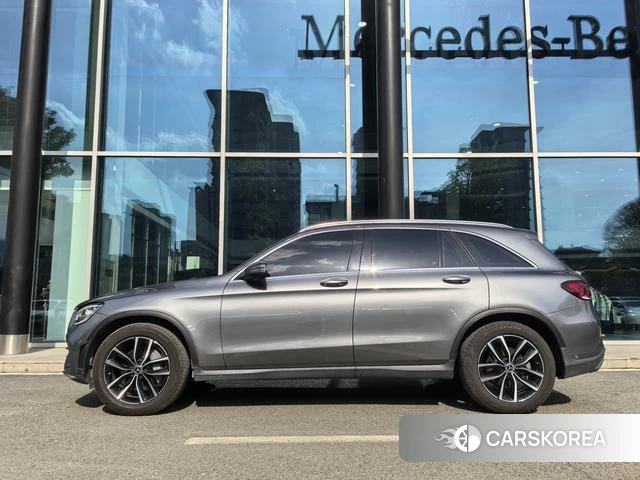 Mercedes-Benz GLC 2021 Темно-серый из Китая, фото 3