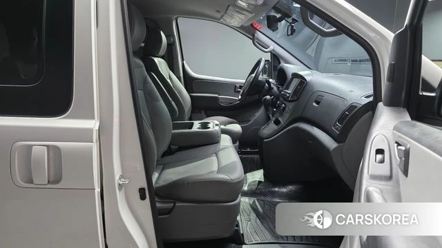 Hyundai The New Grand Starex 2018 Белый из Кореи, фото 3