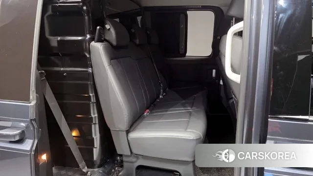 Hyundai Staria 2023 Серый из Кореи, фото 3