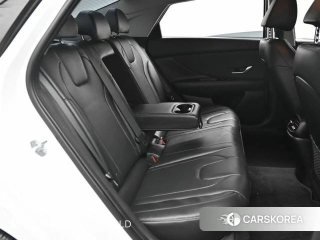Hyundai Avante (CN7) 2022 Белый из Кореи, фото 3