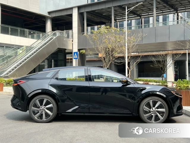 Toyota bZ5 2026 Черный из Китая, фото 3