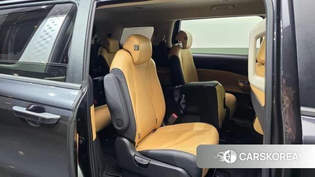 Kia Carnival 4th generation 2023 Черный из Кореи, фото 3