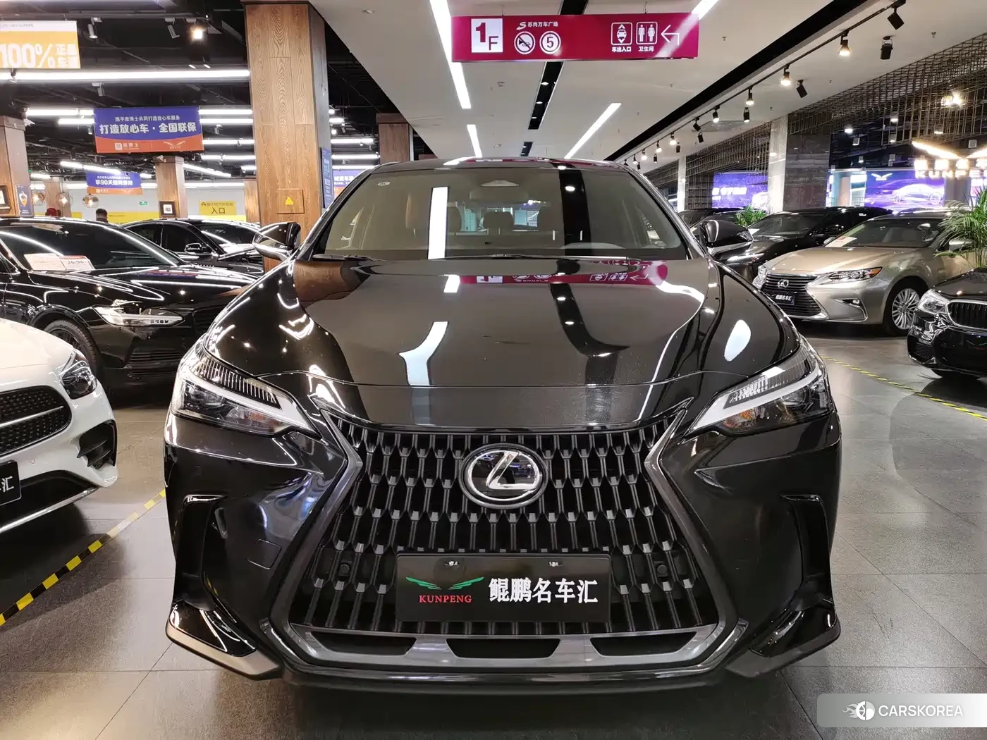Lexus NX 2023 Черный из Китая, фото 3