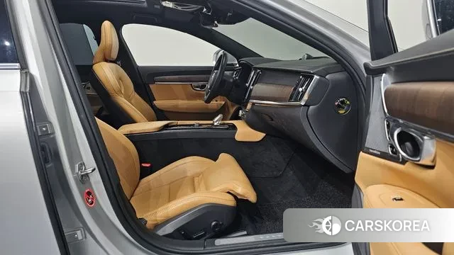 Volvo S90 2021 Серебряный из Кореи, фото 3