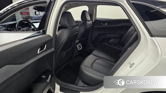 Kia K5 3rd generation 2023 Белый из Кореи, фото 3