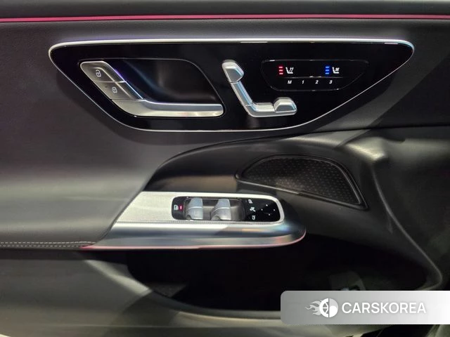 Mercedes-Benz E-Class W214 2025 Черный из Кореи, фото 3