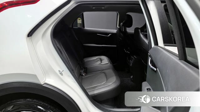 Kia Di Ol Nu Niro 2024 Белый из Кореи, фото 3