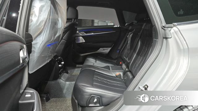 BMW 6 Series GT (G32) 2022 Серебристо-серый из Кореи, фото 3