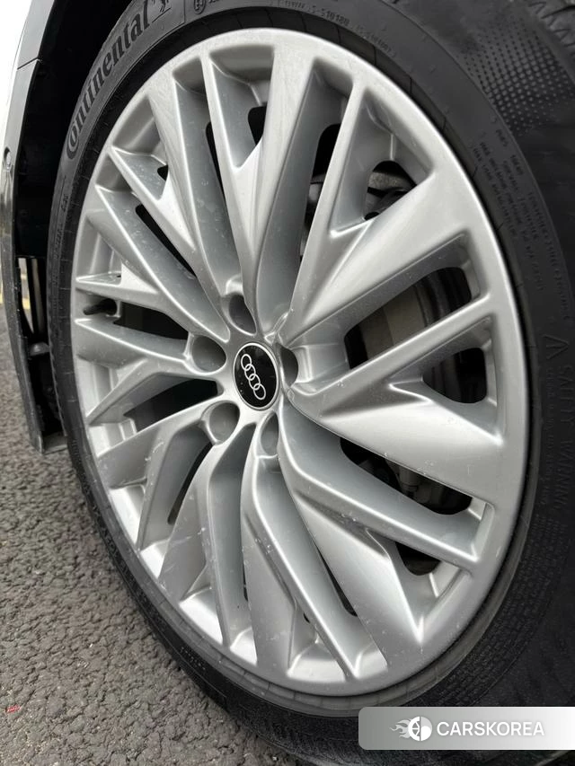 Audi A7 2021 Темно-серый из Китая, фото 3