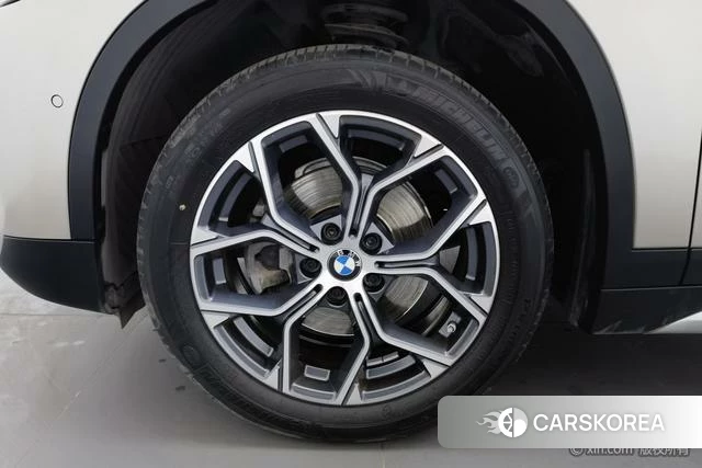 BMW X1 2020 Темно-серый из Китая, фото 3