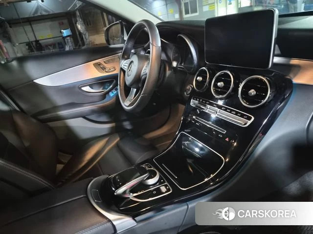 Mercedes-Benz C-Class W205 2018 Белый из Кореи, фото 3