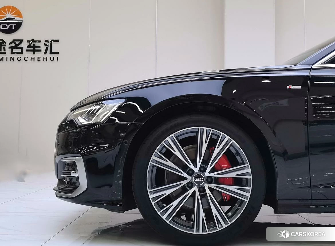 Audi A6L 2023 Черный из Китая, фото 3