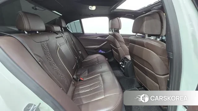 BMW 5 Series (G30) 2019 Белый из Кореи, фото 3