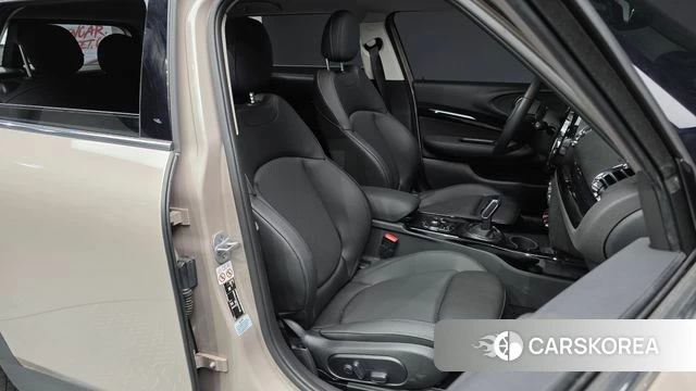 Mini Cooper Clubman 2023 Песочный из Кореи, фото 3