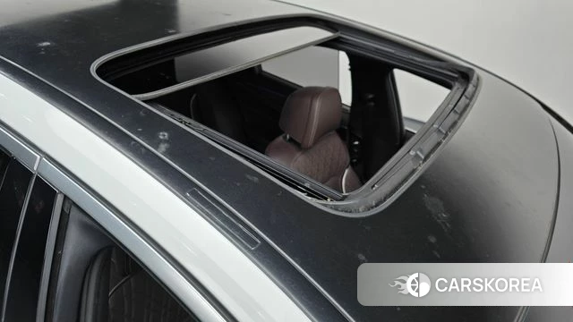 BMW 5 Series (G30) 2018 Белый из Кореи, фото 3