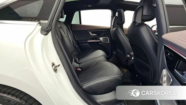 Mercedes-Benz EQE V295 2023 Белый из Кореи, фото 3