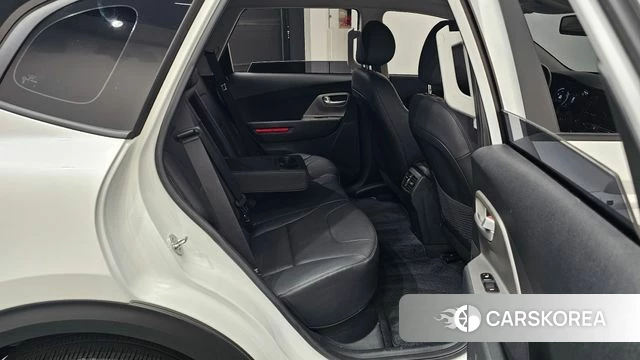 Kia Niro Plus 2023 Белый из Кореи, фото 3