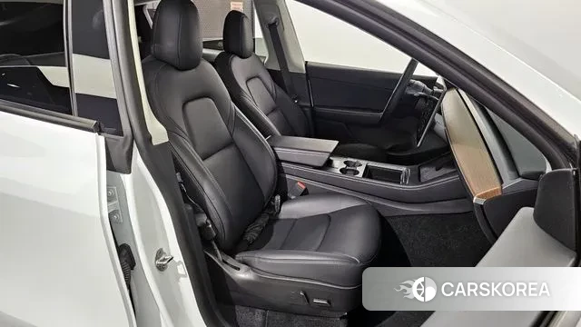 Tesla Model Y 2022 Белый из Кореи, фото 3