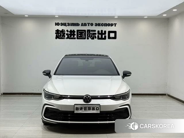 Volkswagen Golf 2023 Белый из Китая, фото 3