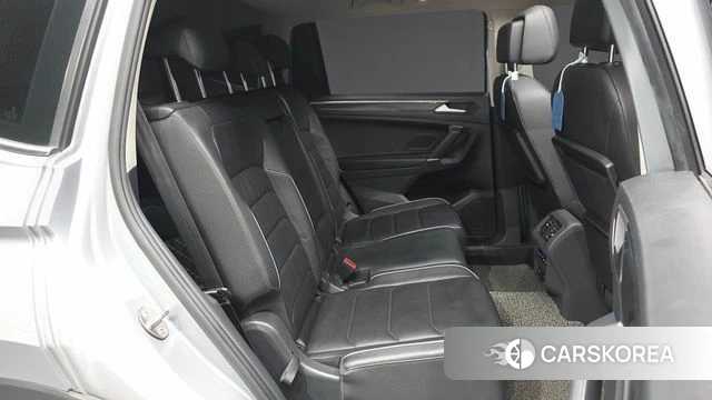 Volkswagen Tiguan Allspace 2020 Серебряный из Кореи, фото 3
