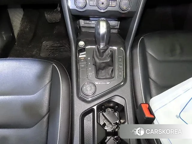 Volkswagen Tiguan second Generation 2018 Серый из Кореи, фото 3