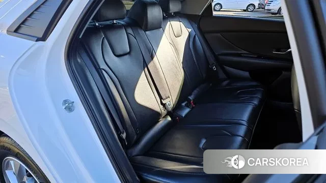 Hyundai Avante (CN7) 2022 Белый из Кореи, фото 3