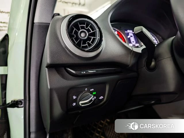 Audi A3 2019 Зеленый из Китая, фото 3