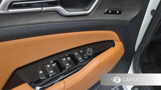 Kia Sportage 5th Generation Hybrid 2023 Белый из Кореи, фото 3