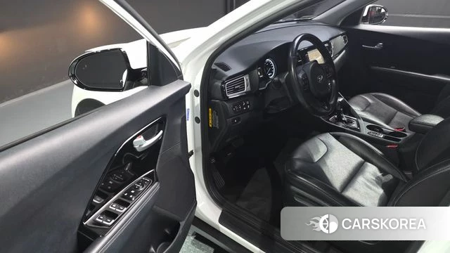 Kia Niro 2018 Белый из Кореи, фото 3