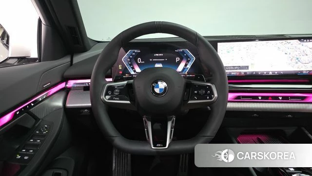 BMW 5 Series (G60) 2025 Белый из Кореи, фото 3