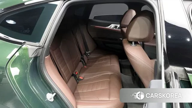 BMW 4 Series (G22) 2024 Зеленый из Кореи, фото 3