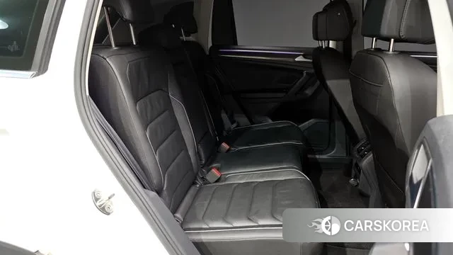 Volkswagen Tiguan second Generation 2023 Белый из Кореи, фото 3