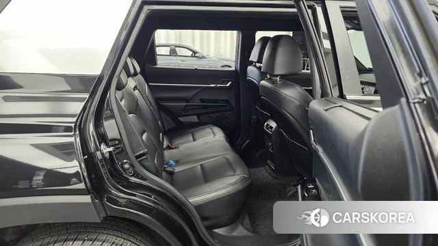 Ssangyong Torres 2024 Черный из Кореи, фото 3